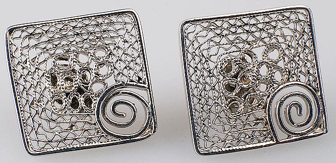 Эквадорские серьги-гвоздики из серебряной филиграни
