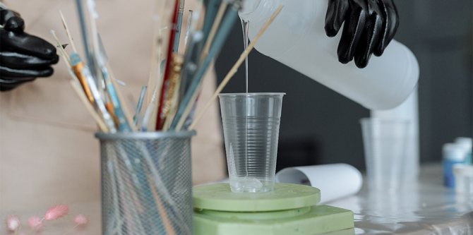 Как сделать кулон из эпоксидной смолы