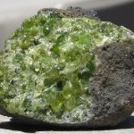 Камень хризолит