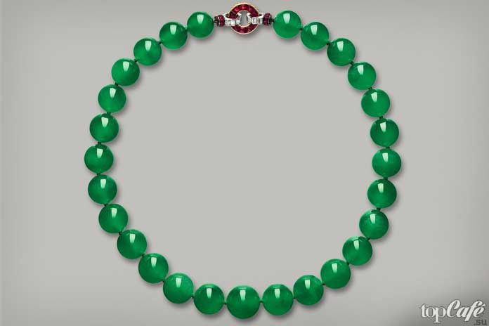 красивые ювелирные украшения: Hutton-Mdivani Jadeite Necklace