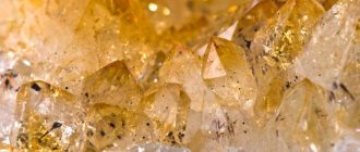 Натуральный цитрин. Фото: gemstonebuzz.com