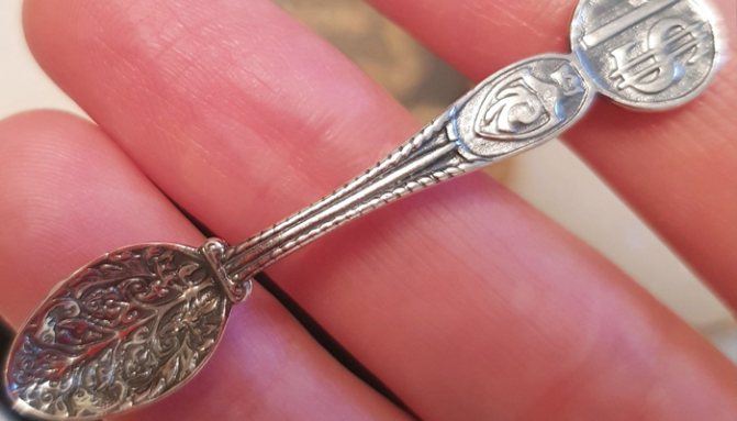 Серебряная ложка